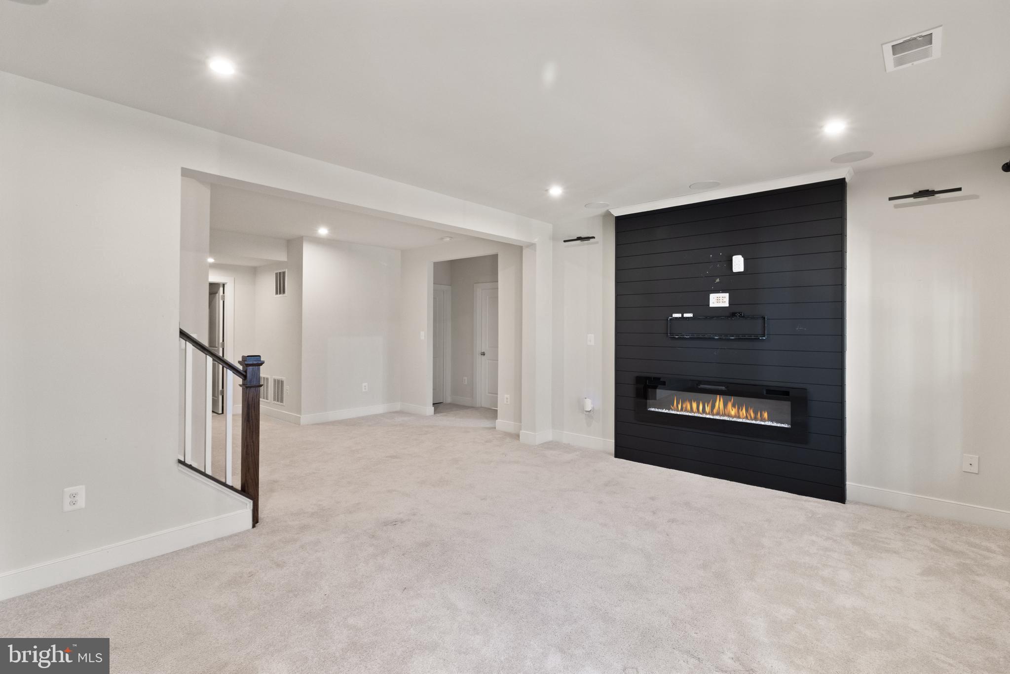 POTOMAC SHORES - Residential