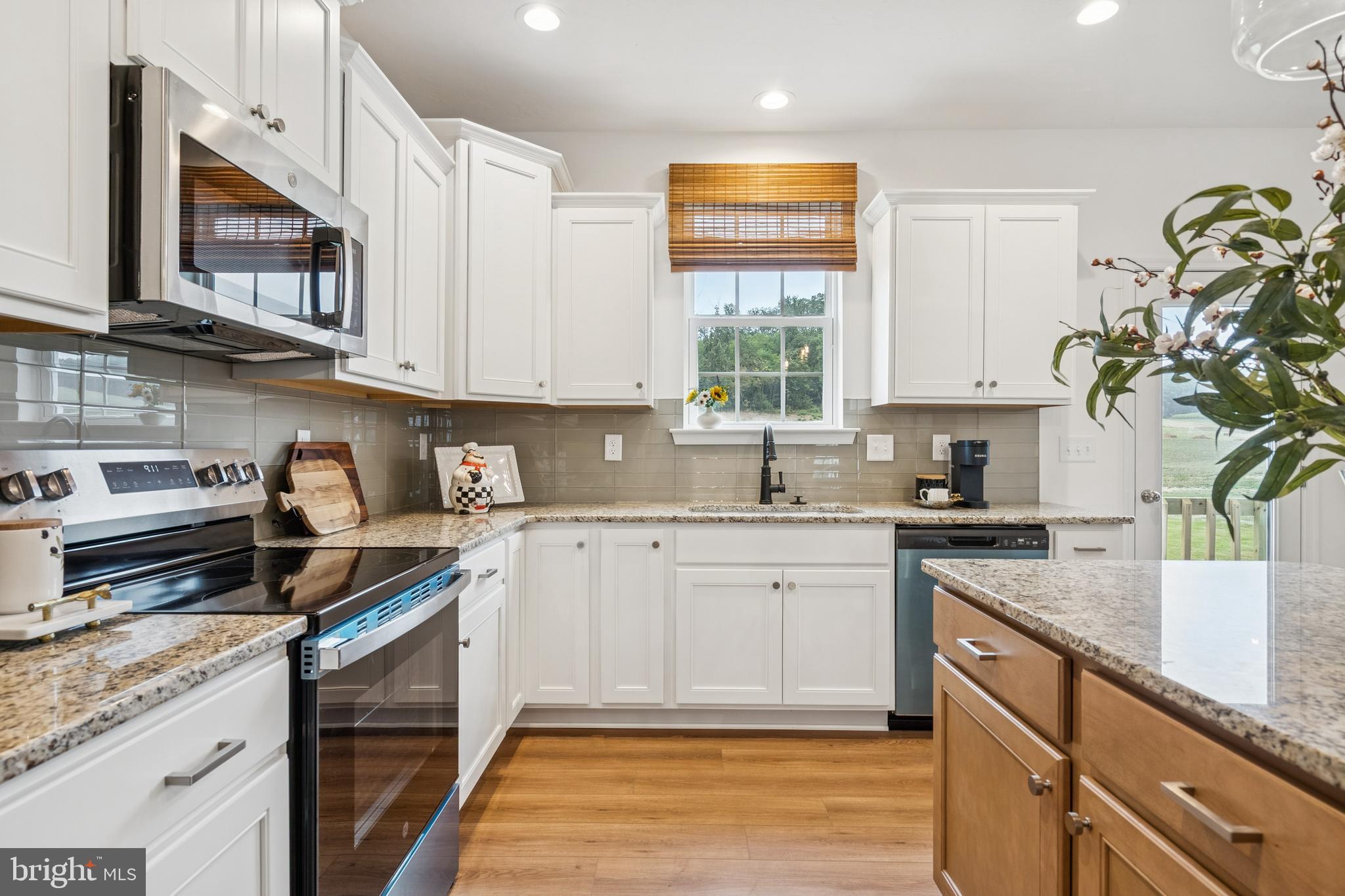 CAMBRIAN HILLS - Residential