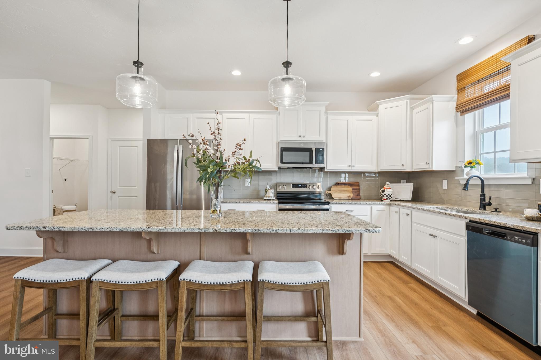 CAMBRIAN HILLS - Residential