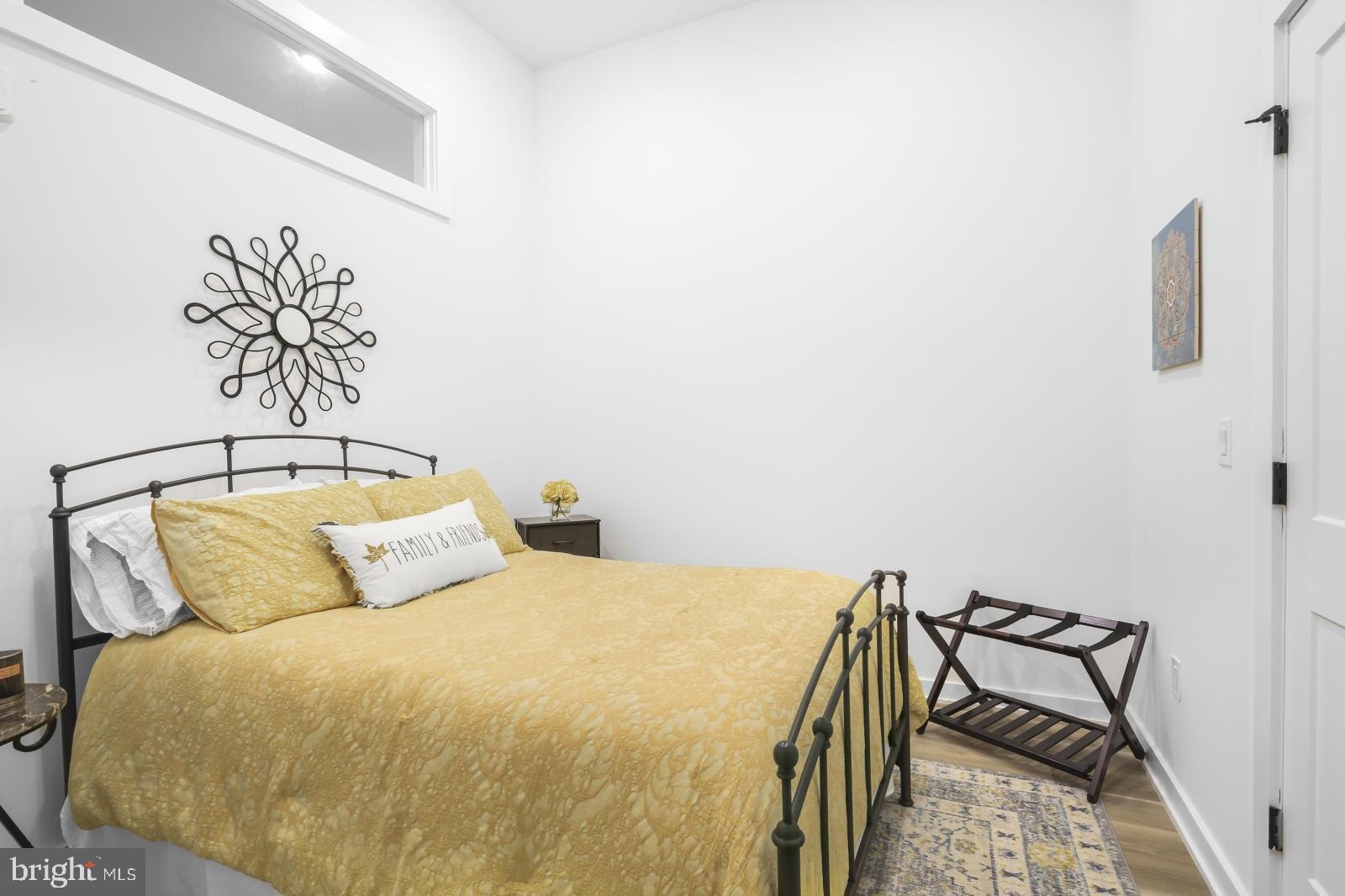 CENTER CITY - Residential Lease