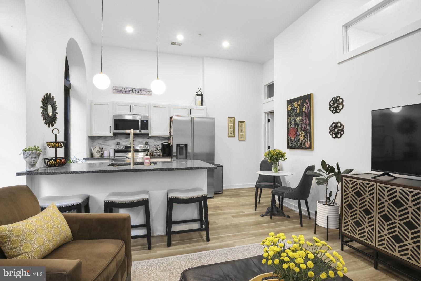 CENTER CITY - Residential Lease