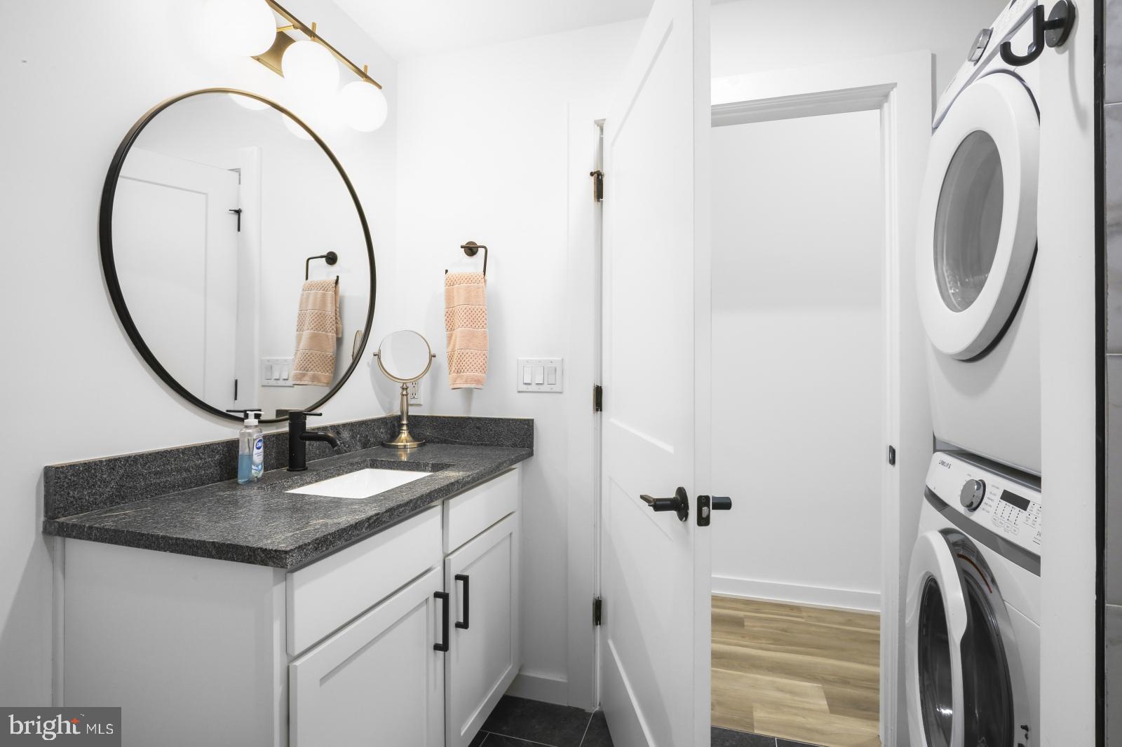 CENTER CITY - Residential Lease