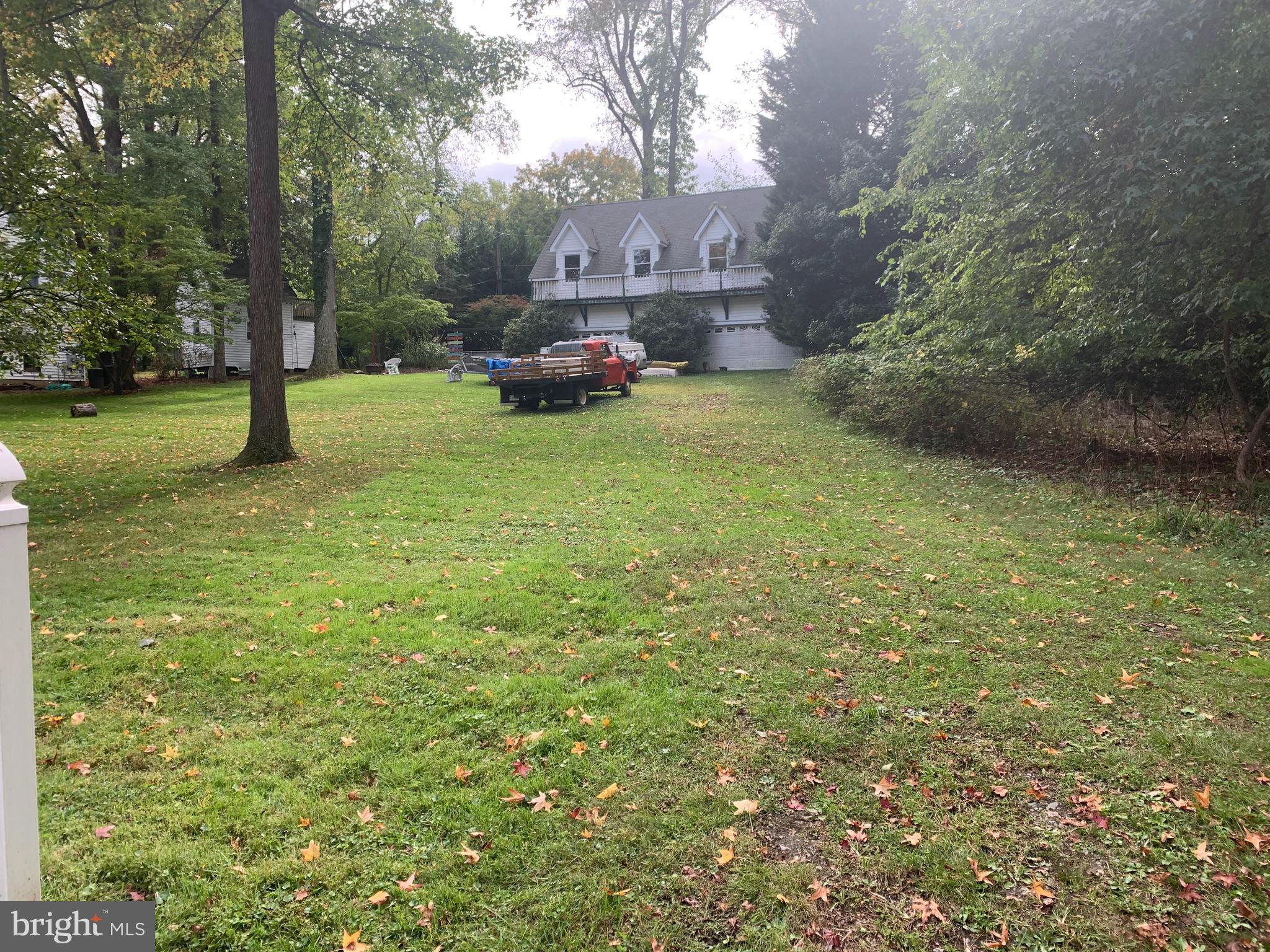 ANNAPOLIS ROADS - Land