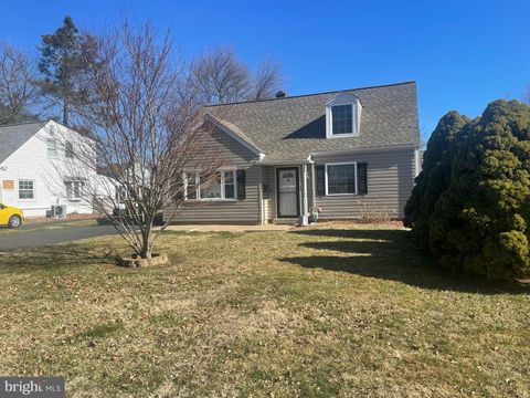 Homes For Sale - 435 Newton Road<br/> HATBORO, PA 19040