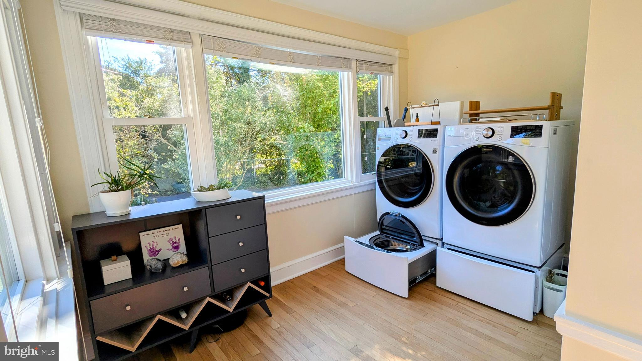 STRATFORD HILLS - Residential