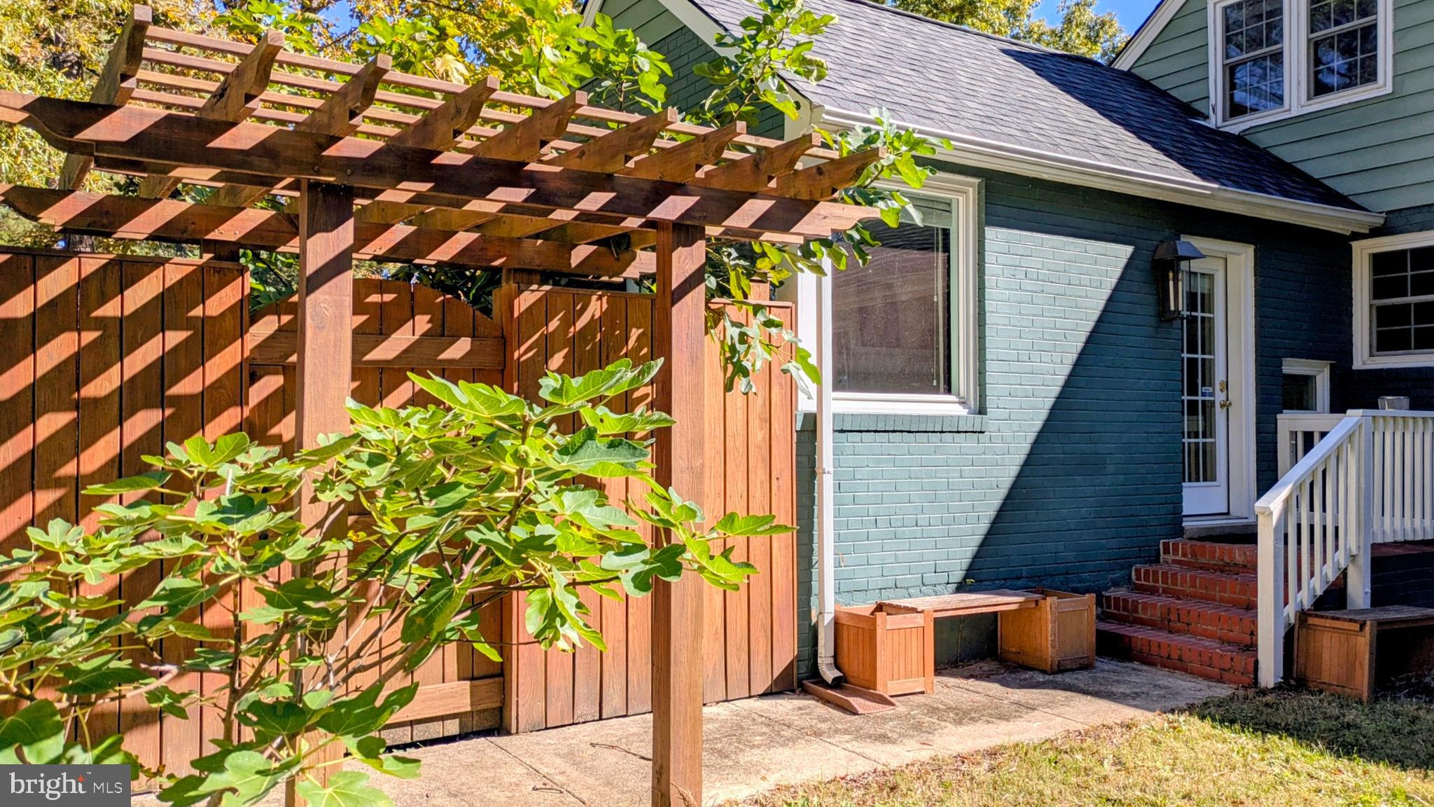 STRATFORD HILLS - Residential