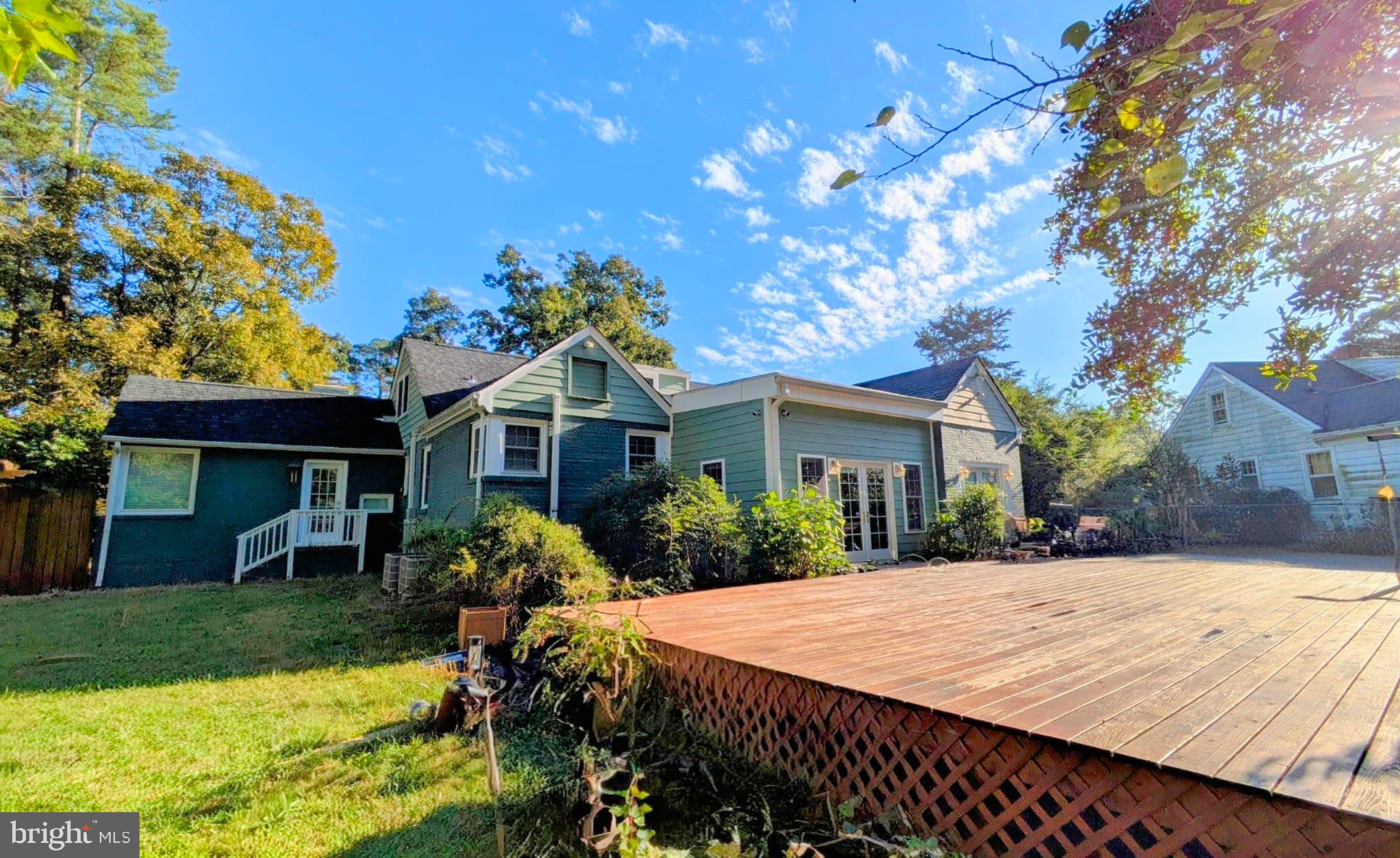 6809 SOUTH DRIVE