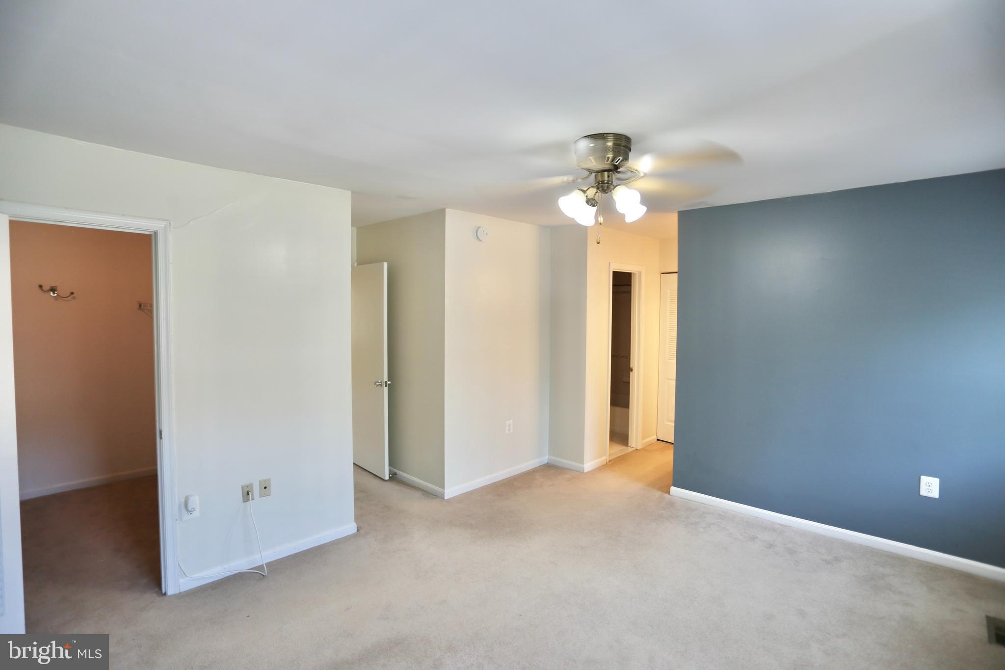 TOWNES OF MOOREFIELD - Residential Lease