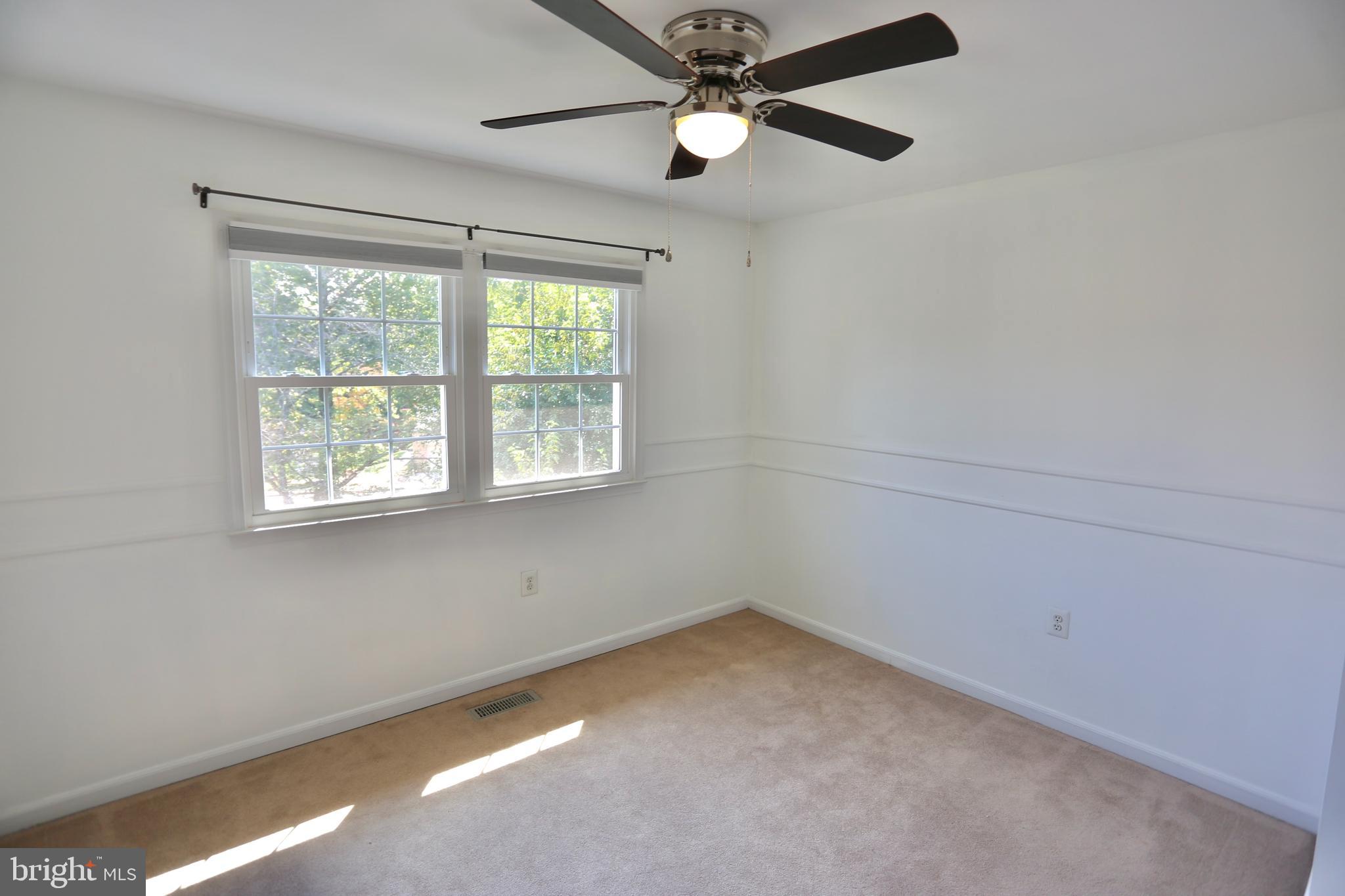 TOWNES OF MOOREFIELD - Residential Lease