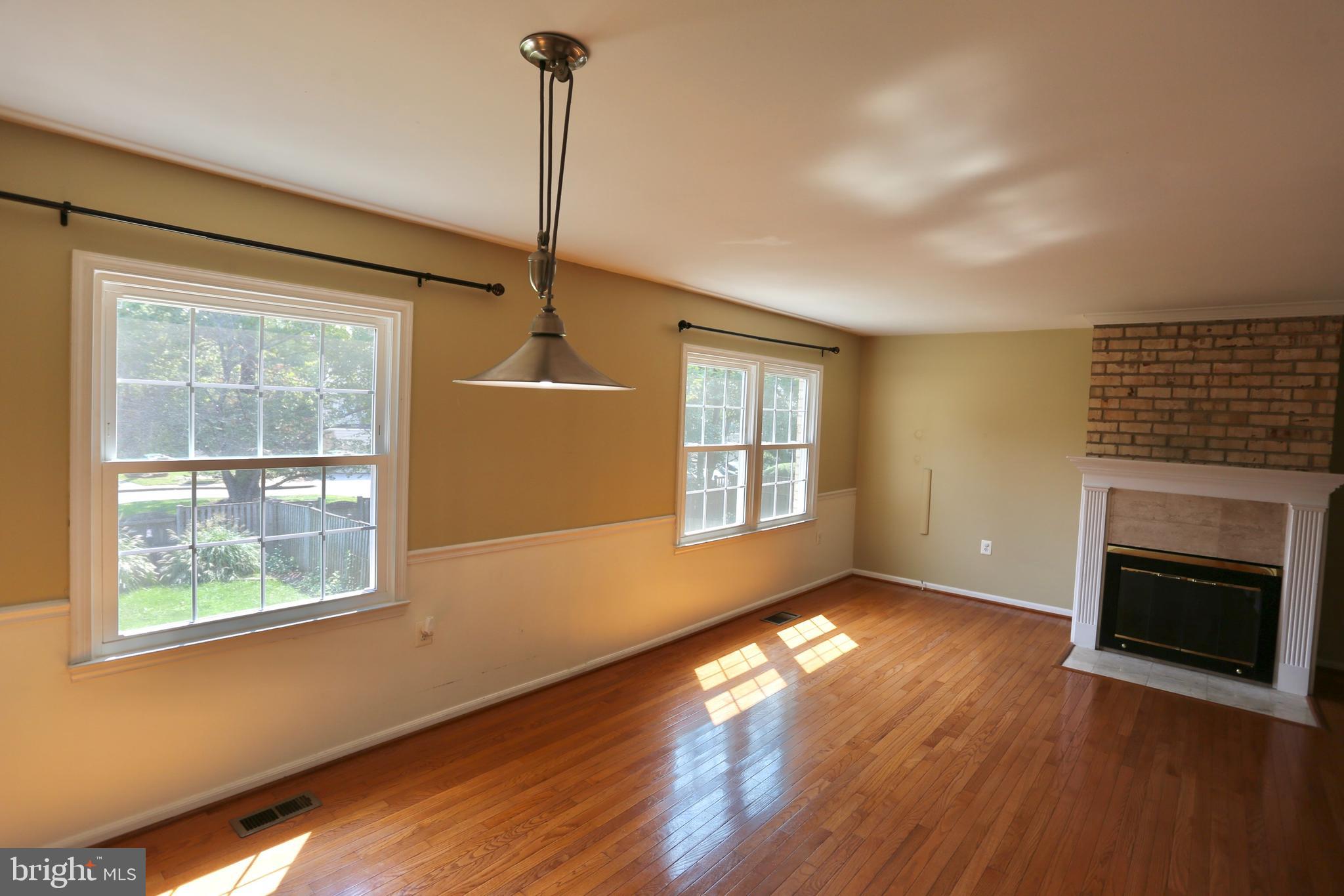 TOWNES OF MOOREFIELD - Residential Lease