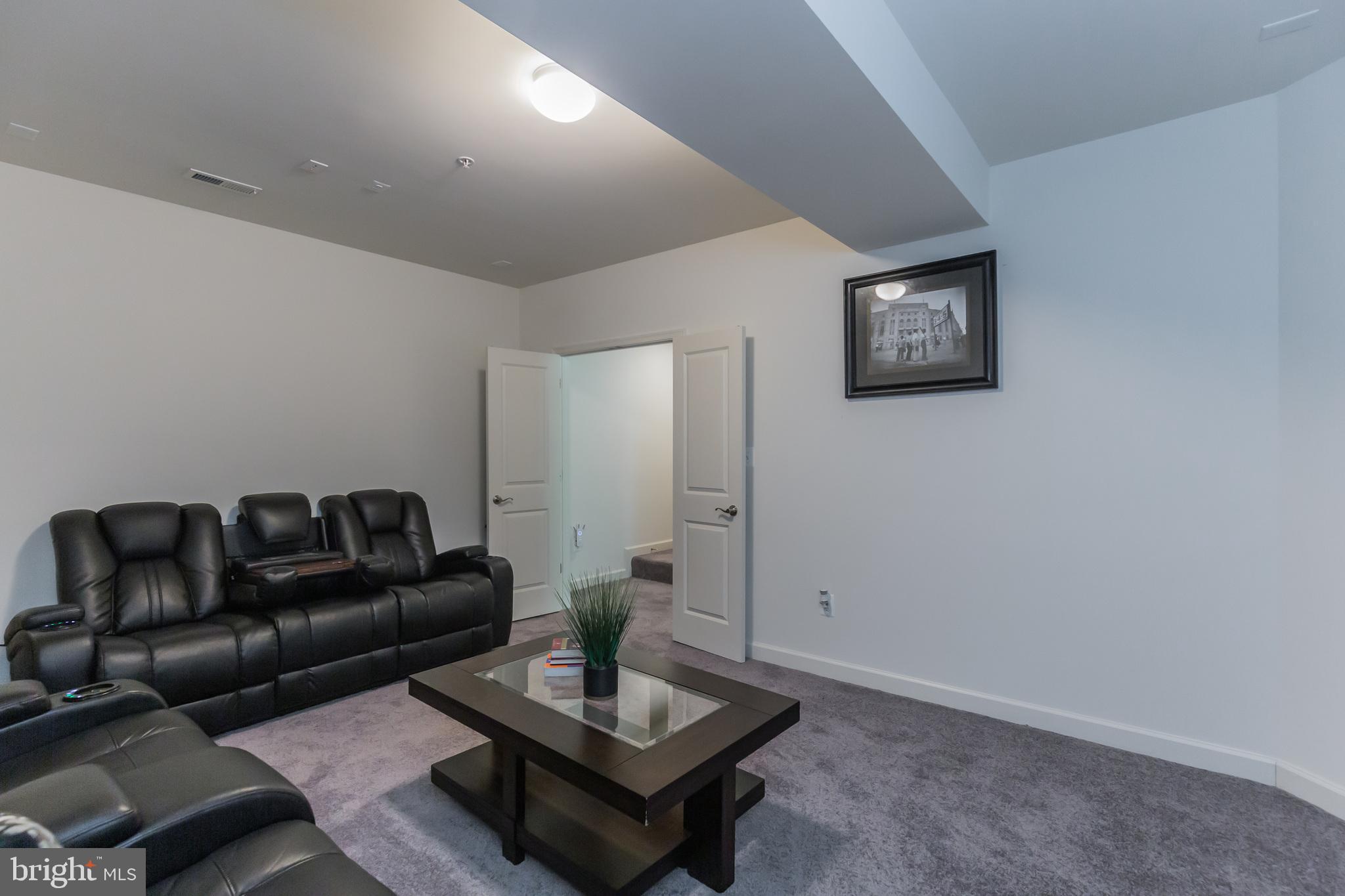 THRIFT MANOR-PLAT 1> - Residential