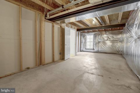 listing image 80