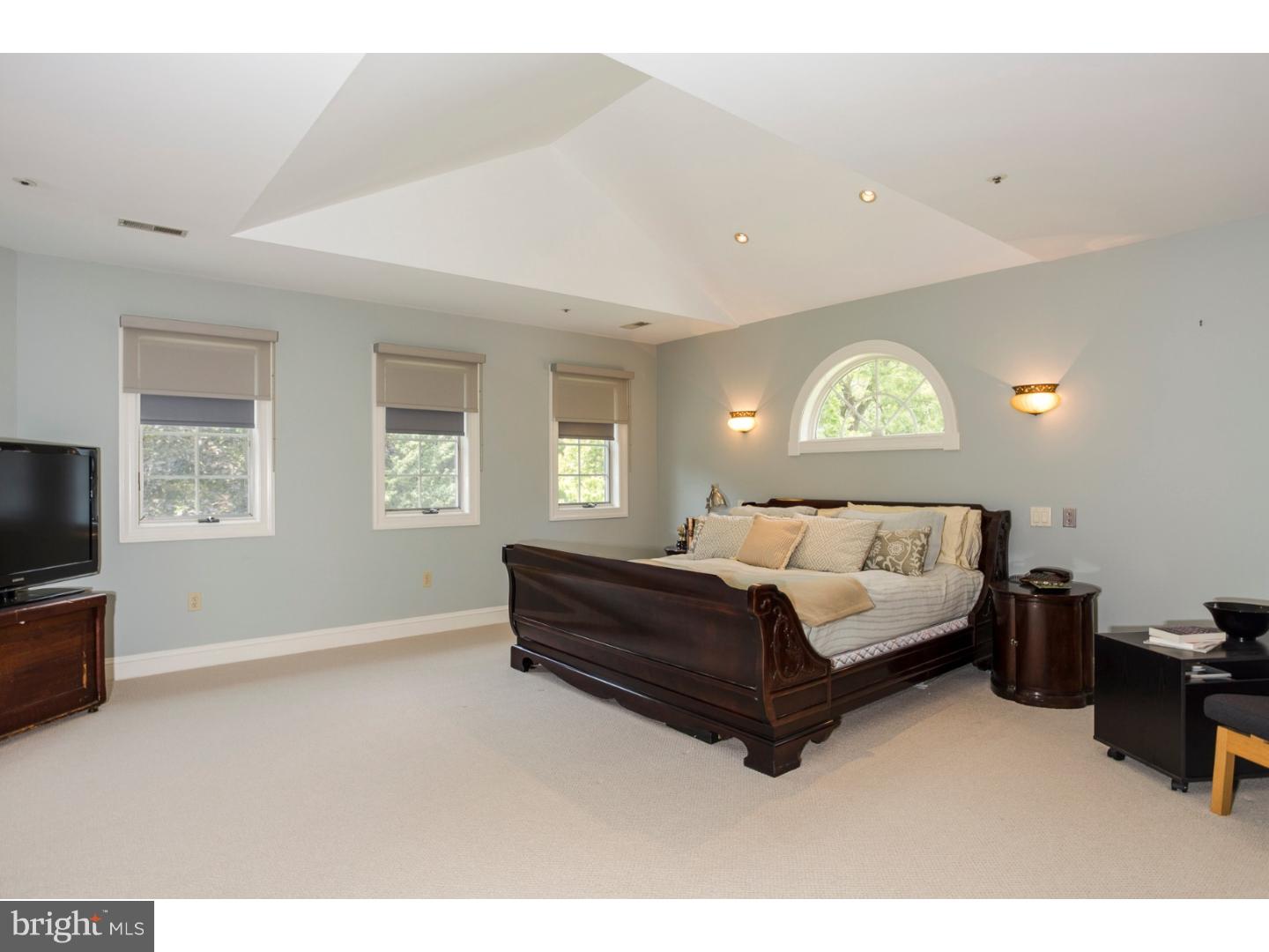 COUNTRY CLUB ESTS - Residential