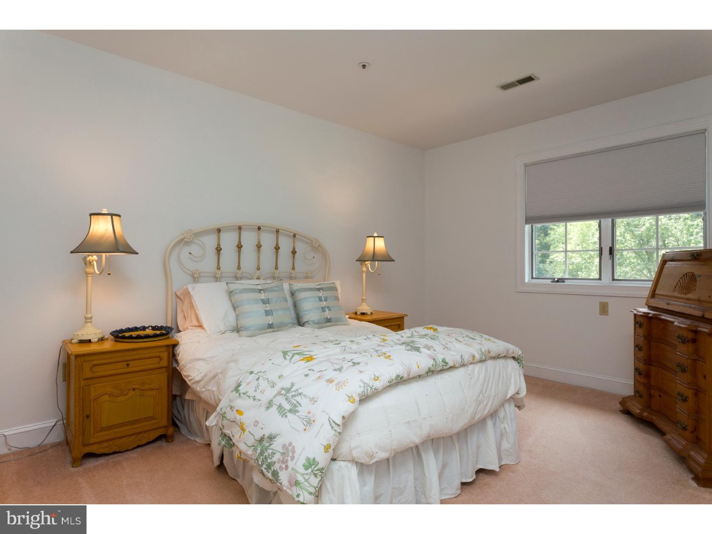 COUNTRY CLUB ESTS - Residential