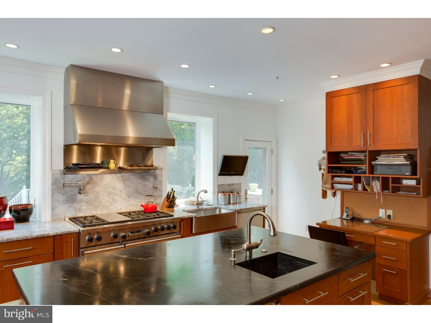 COUNTRY CLUB ESTS - Residential