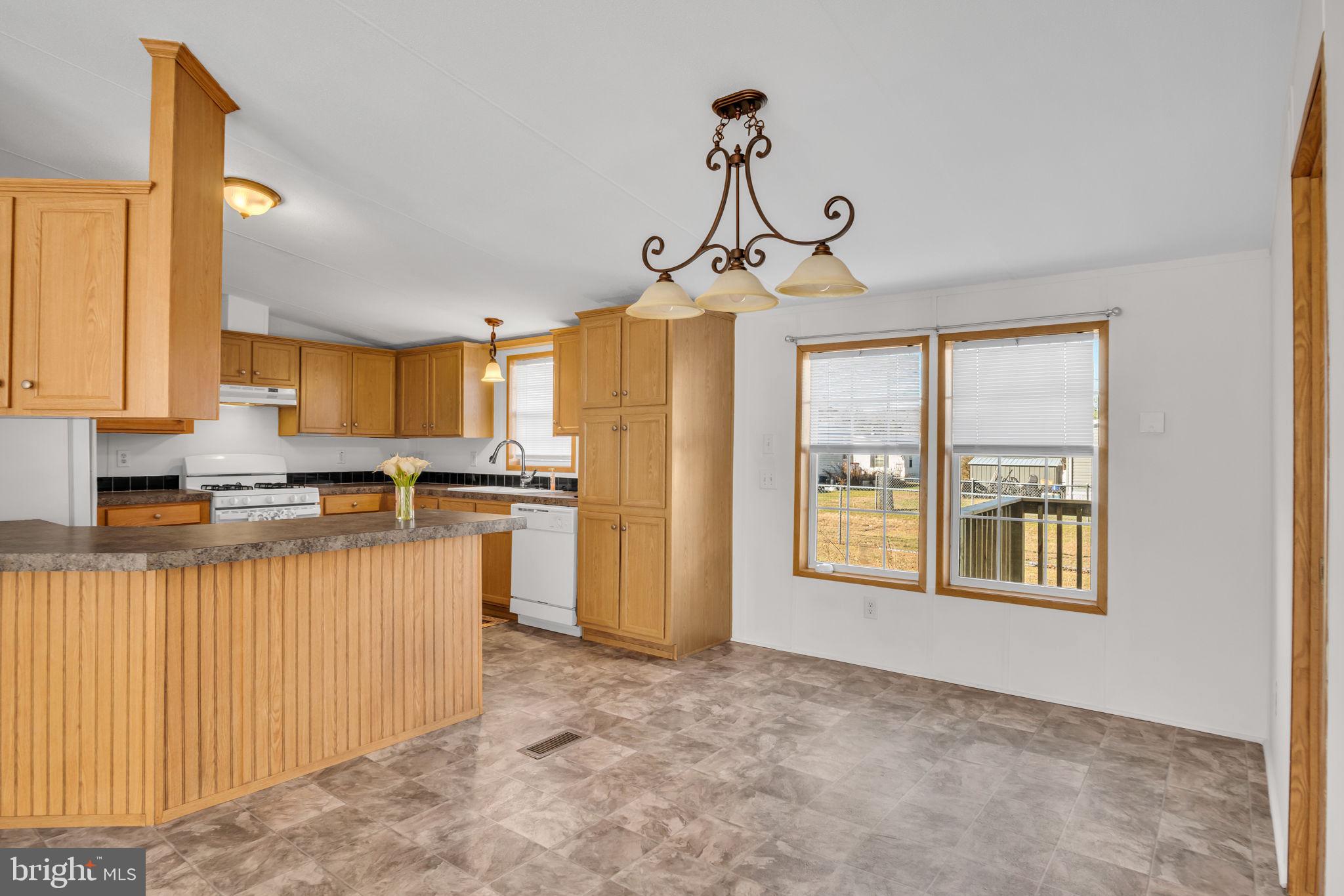 COUNTRY VIEW MHP - Residential