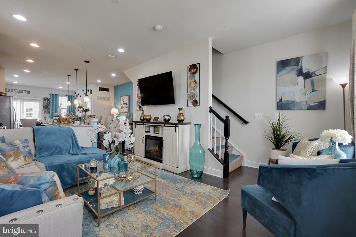 EASTCHURCH - Residential Lease