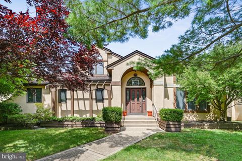 Photo of 280 Sayre Drive, PRINCETON, NJ 08540 (MLS # NJMX2010616)