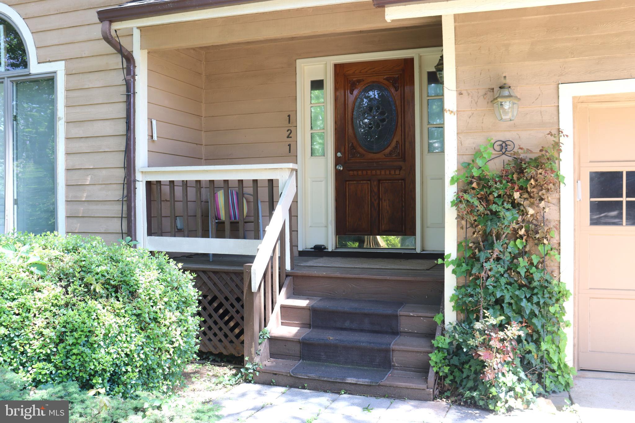 121 BRENDA COURT