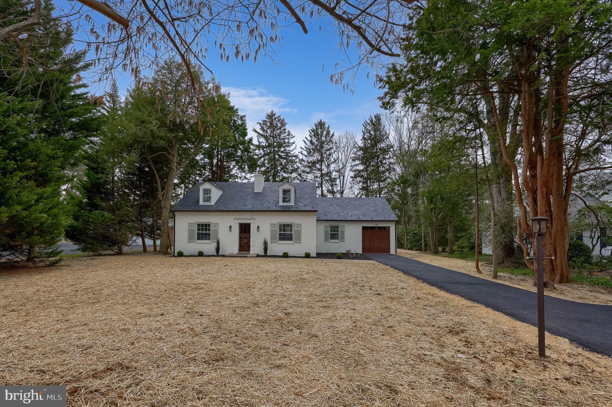 SCHOOL LANE HILLS - Residential