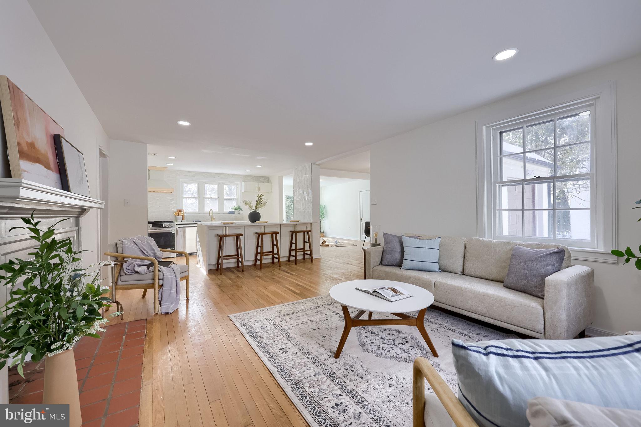 SCHOOL LANE HILLS - Residential