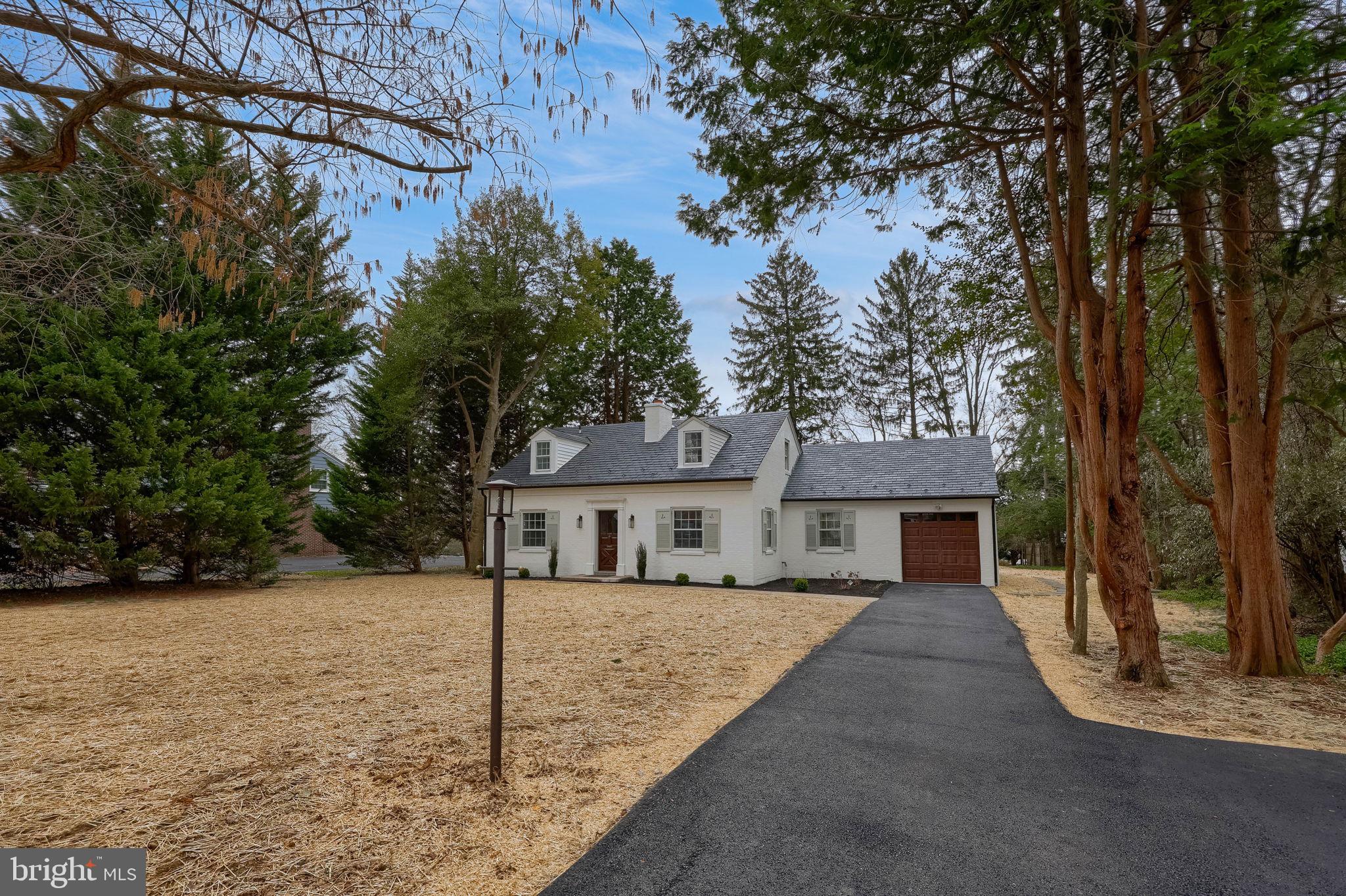 SCHOOL LANE HILLS - Residential