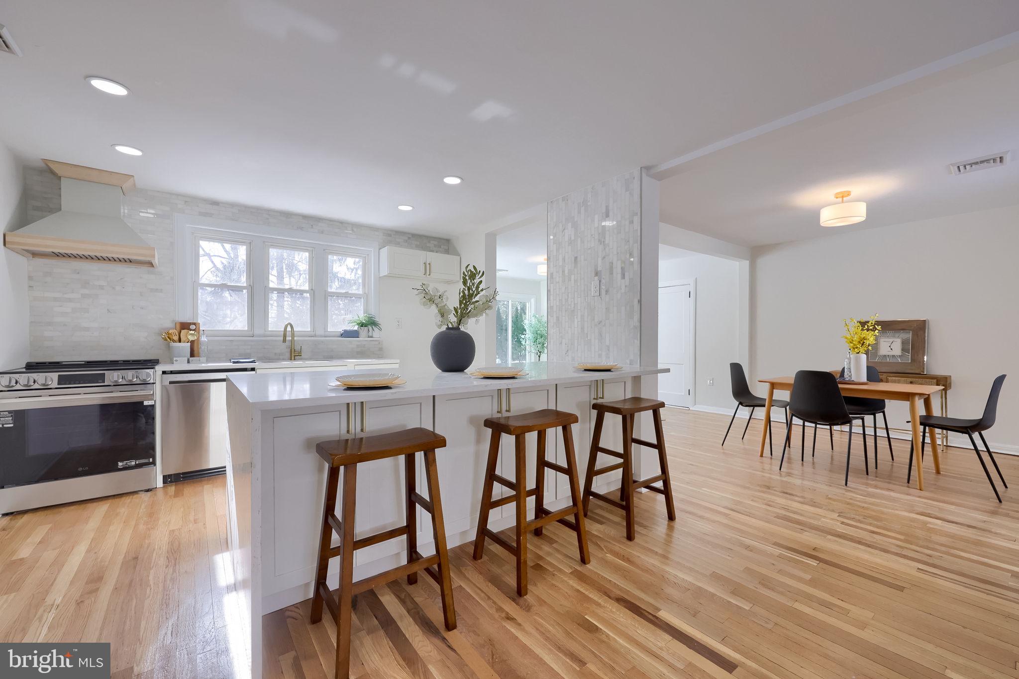 SCHOOL LANE HILLS - Residential