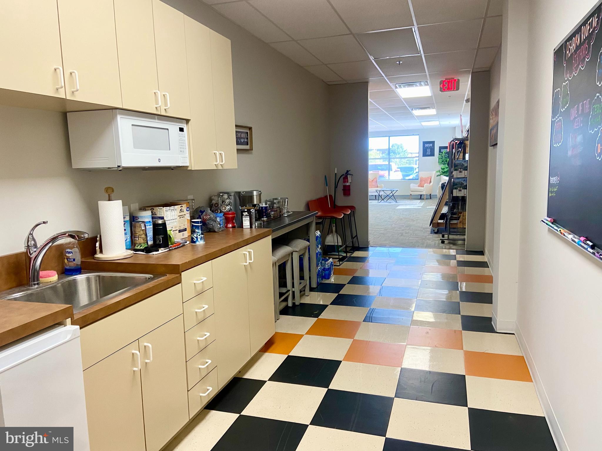 WINCHESTER - Commercial Lease