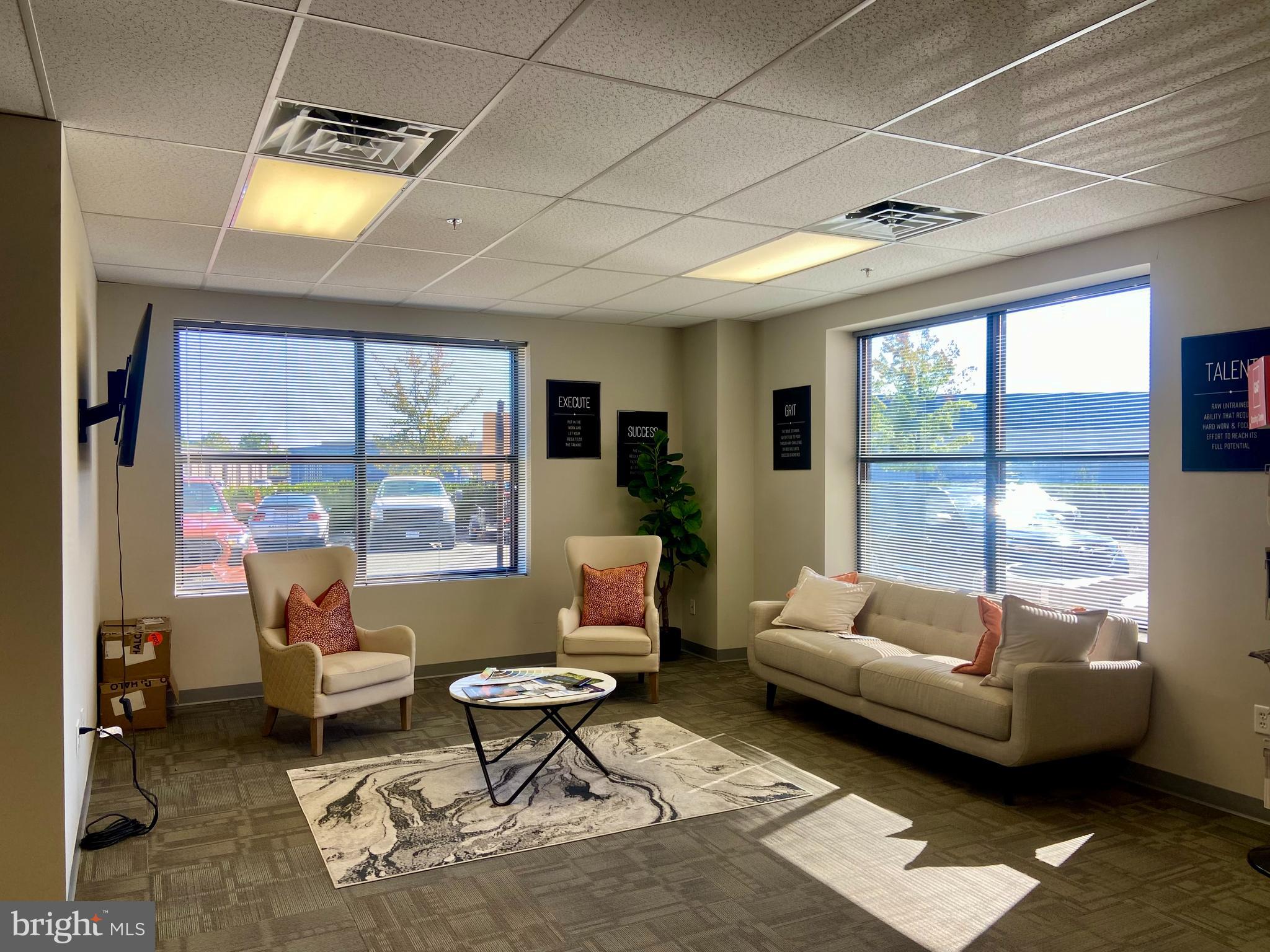 WINCHESTER - Commercial Lease