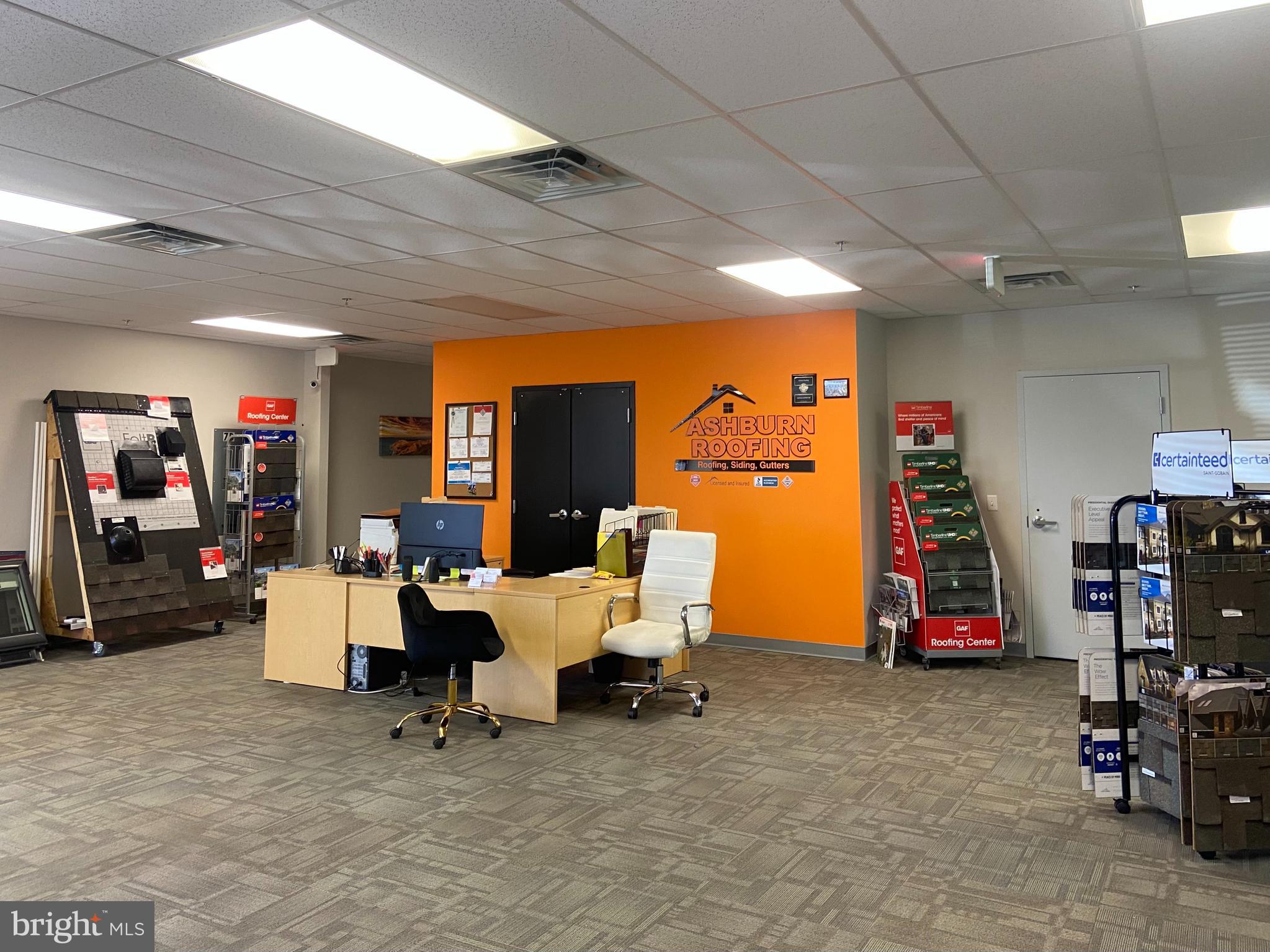 WINCHESTER - Commercial Lease