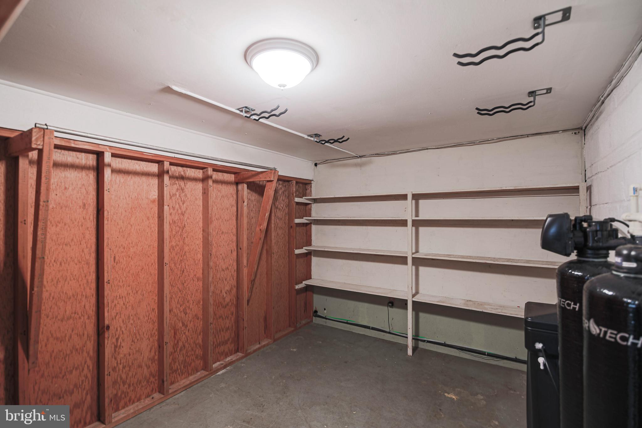 NORTH SPRINGFIELD - Residential