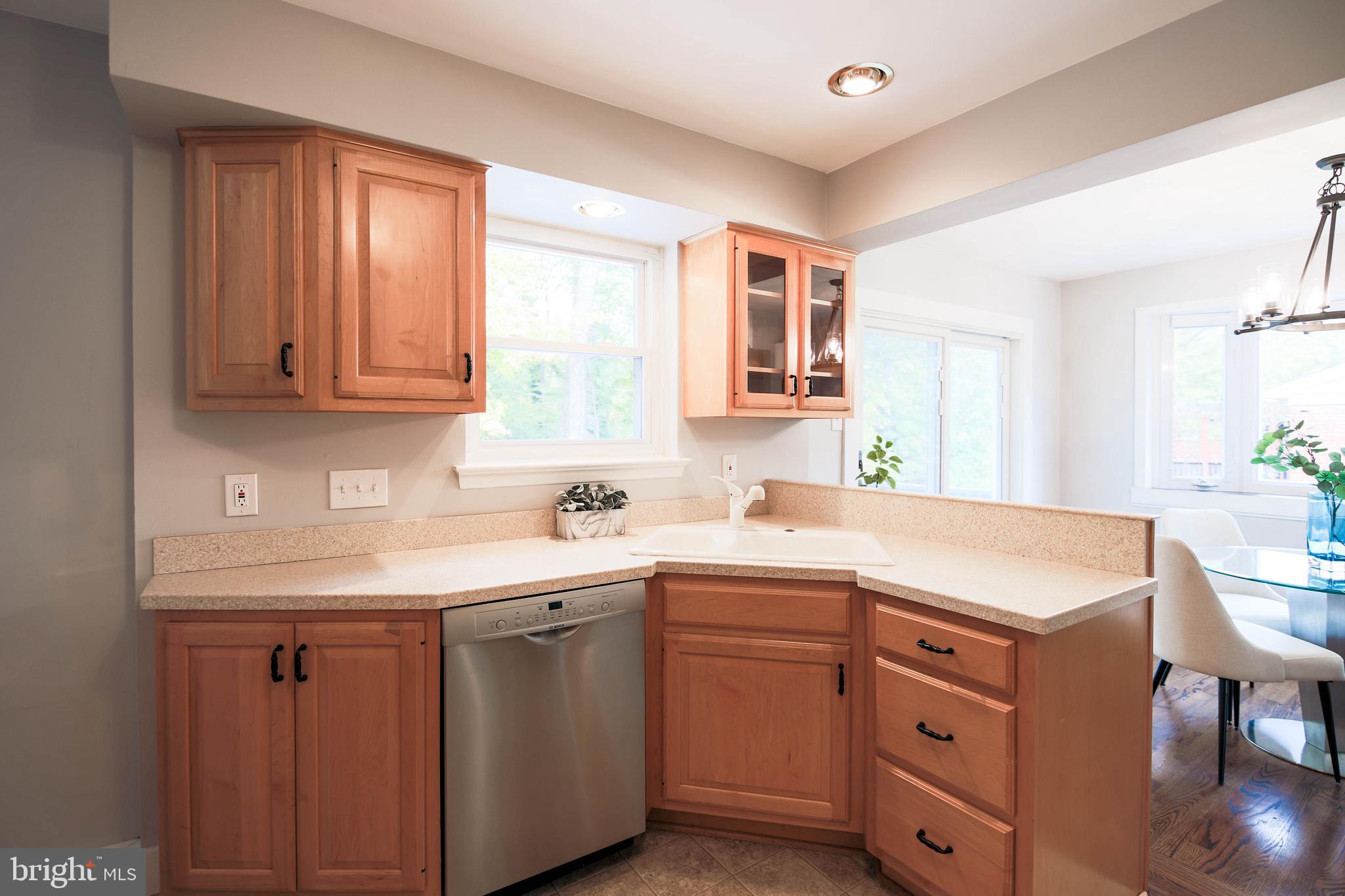 NORTH SPRINGFIELD - Residential