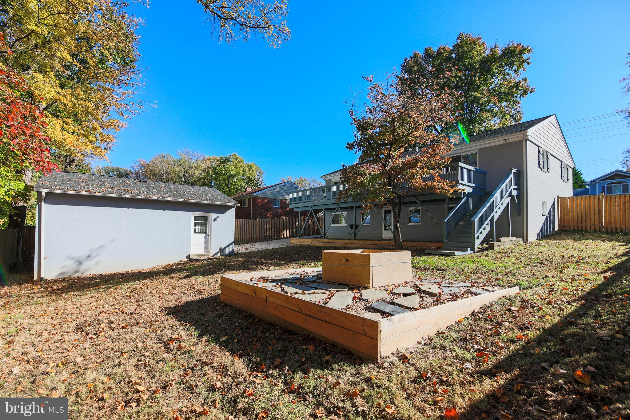 NORTH SPRINGFIELD - Residential