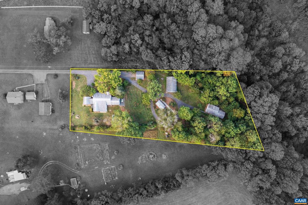 Photo of 90 Windhaven Ln, AFTON, VA 22920 (MLS # 670556)