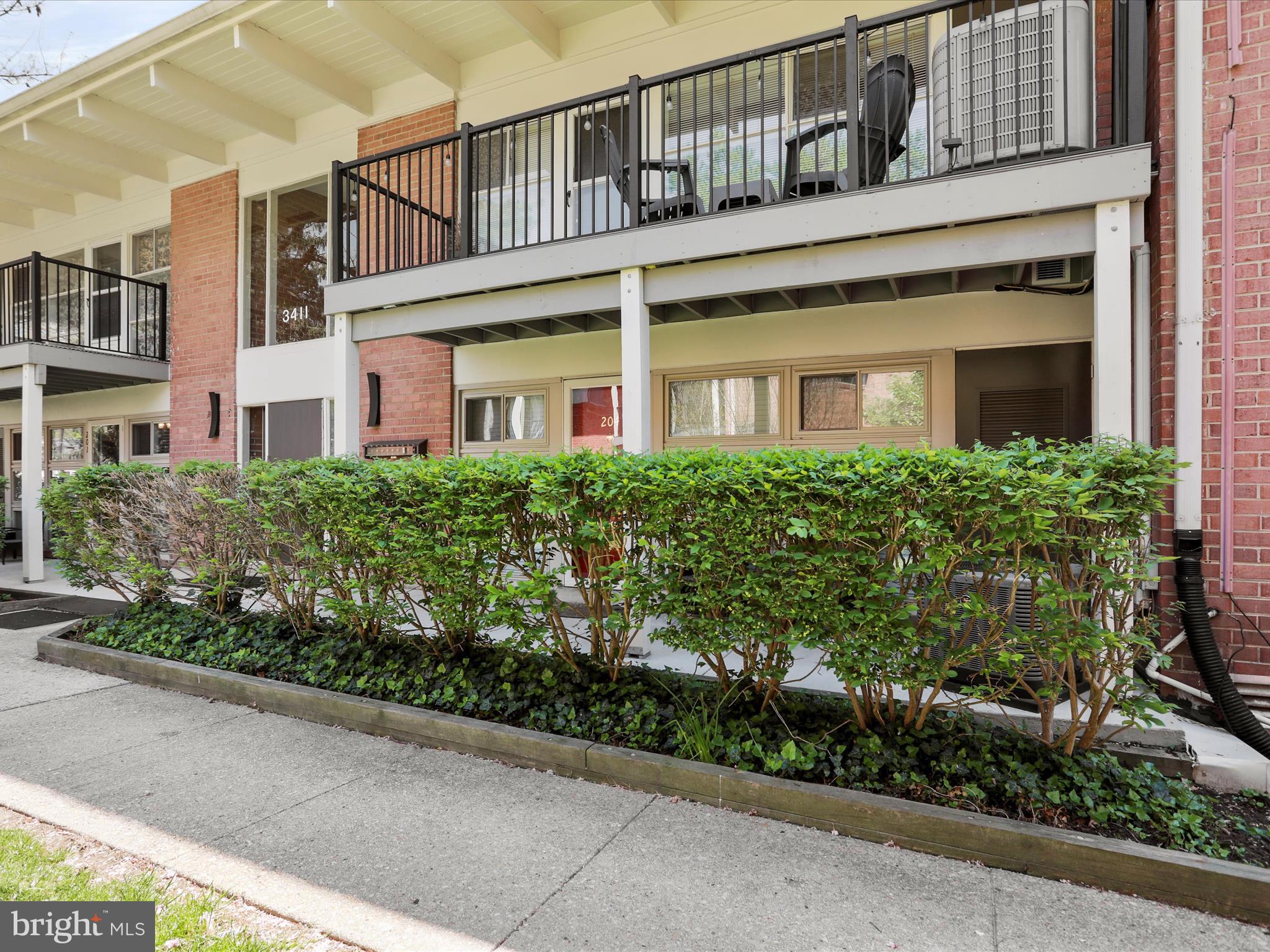 3411 UNIVERSITY BOULEVARD W 204