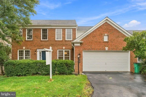 8157 Douglas Fir Drive, Lorton, VA MLS: VAFX2344304