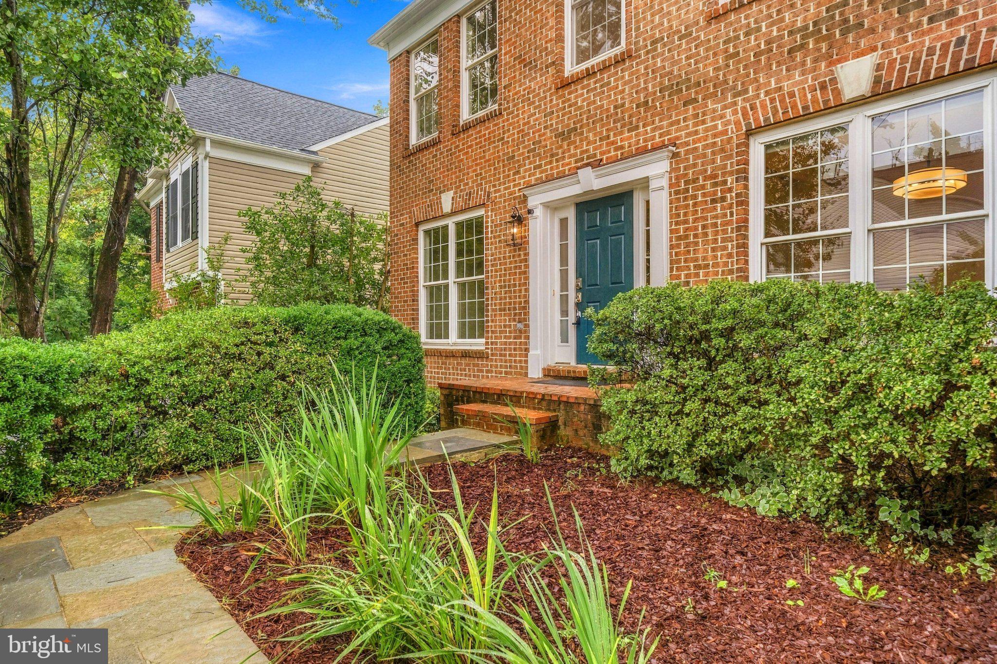 8157 DOUGLAS FIR DRIVE