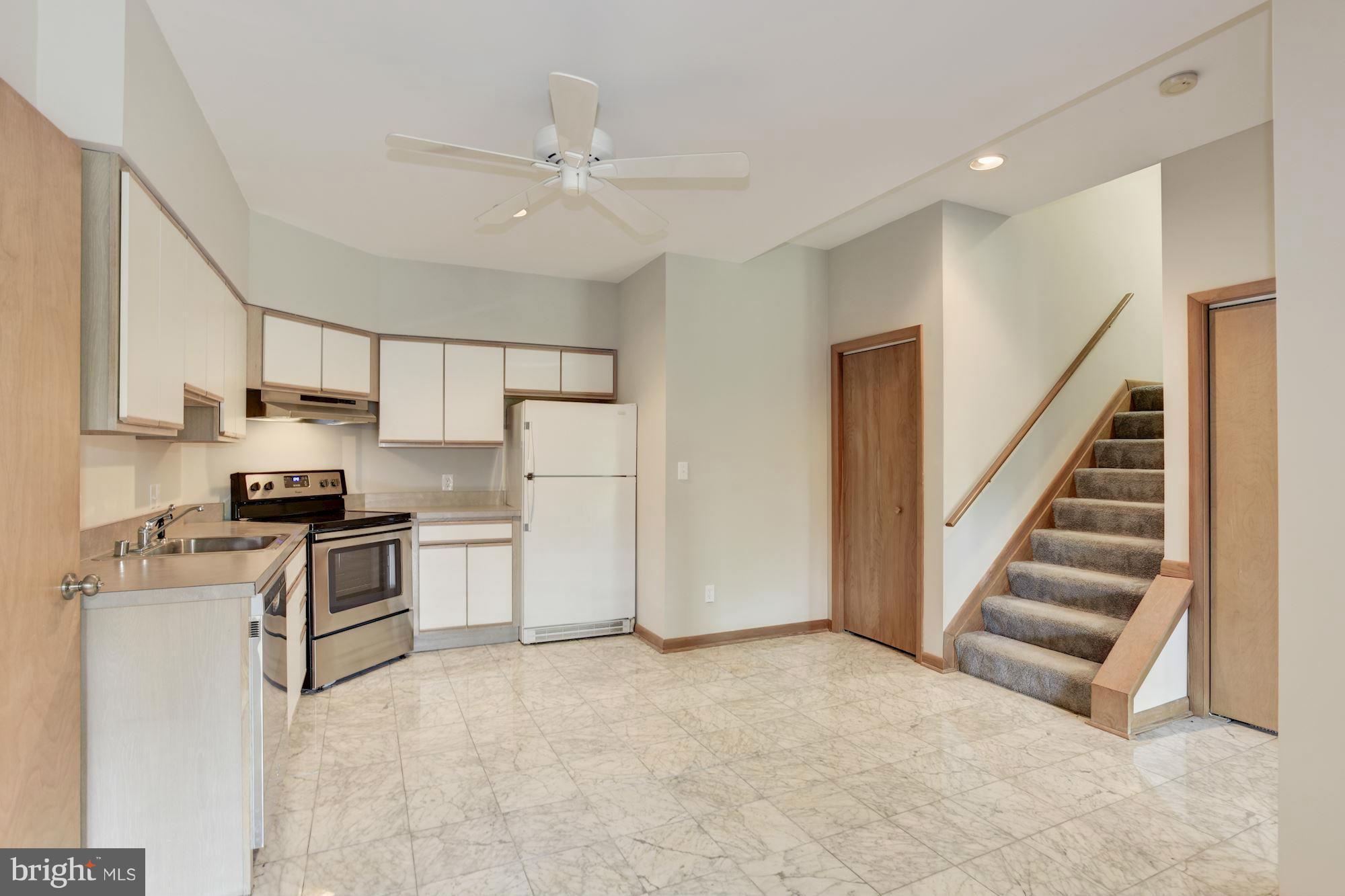 HILLSMERE ESTATES - Residential