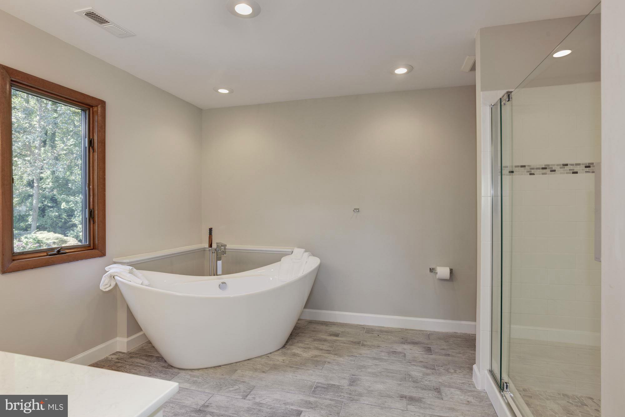 HILLSMERE ESTATES - Residential