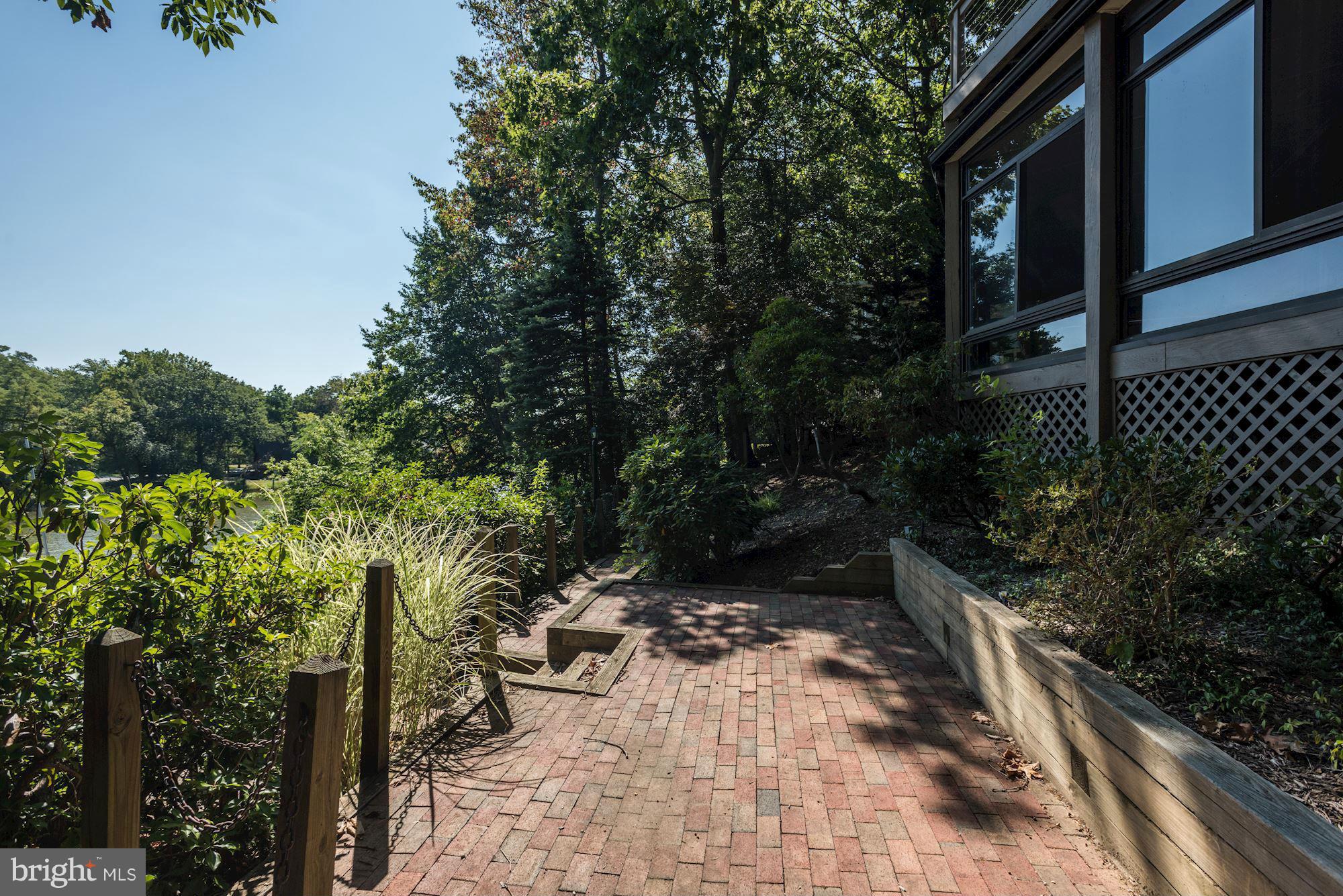 HILLSMERE ESTATES - Residential