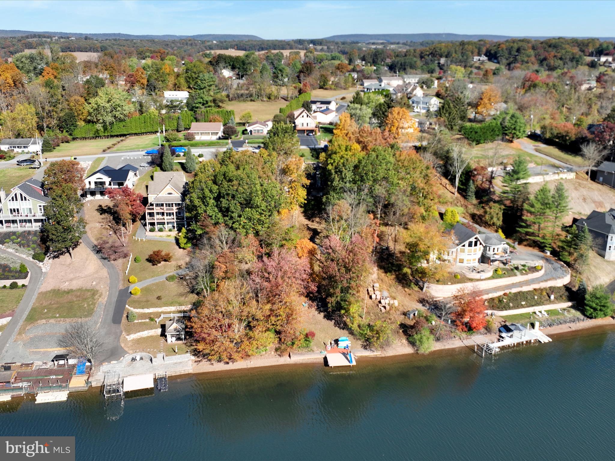 LAKE WYNONAH - Residential