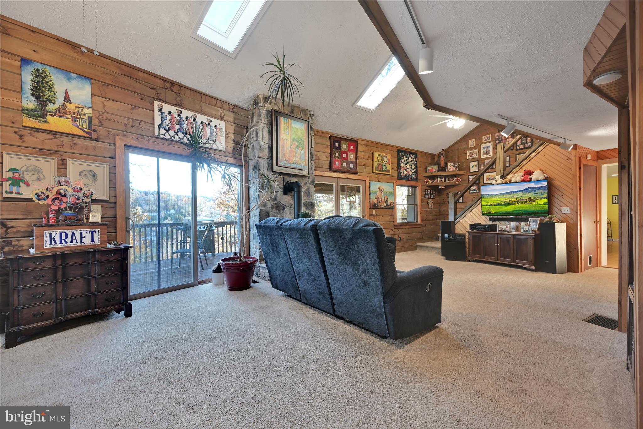 LAKE WYNONAH - Residential