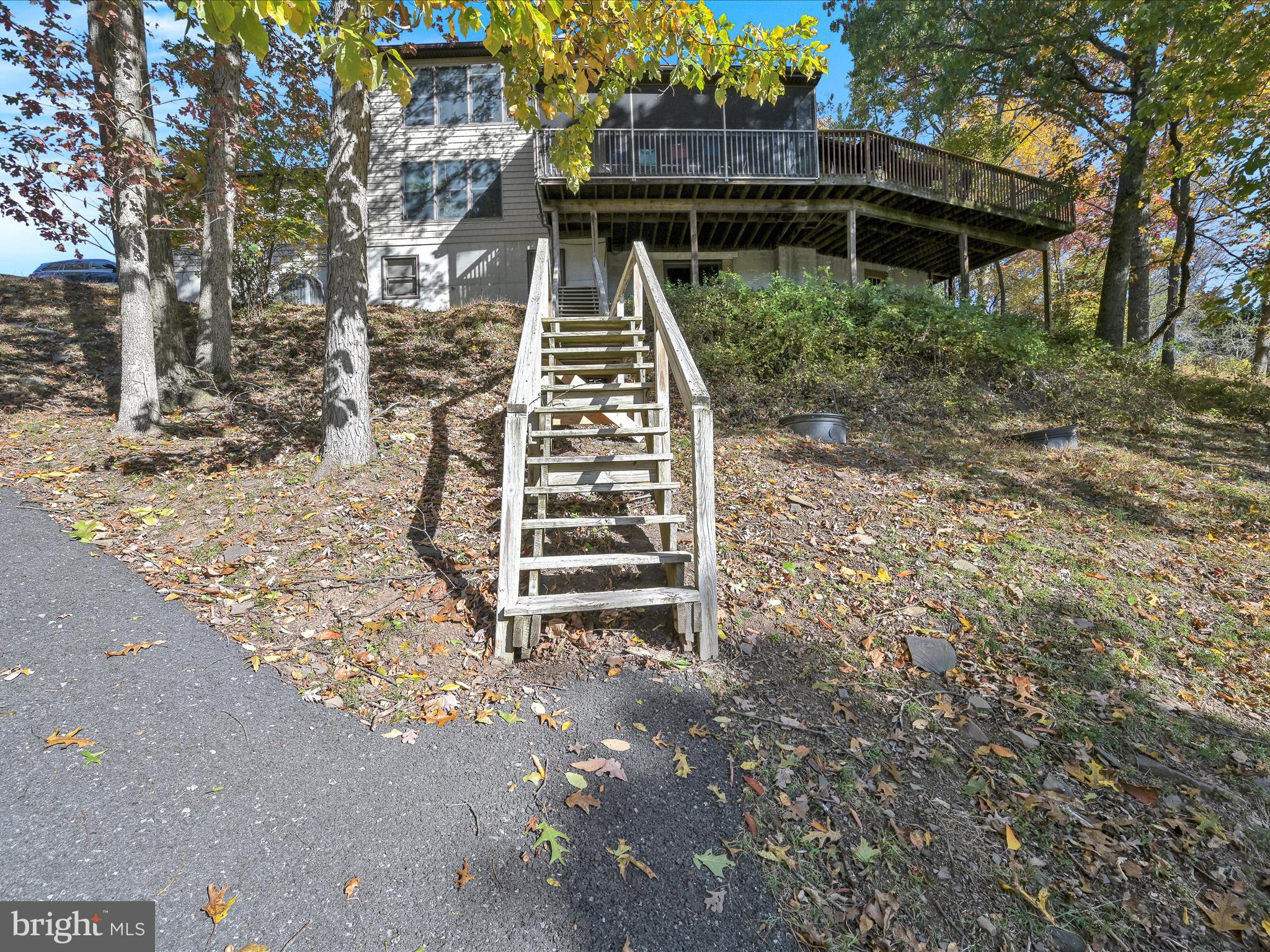 LAKE WYNONAH - Residential