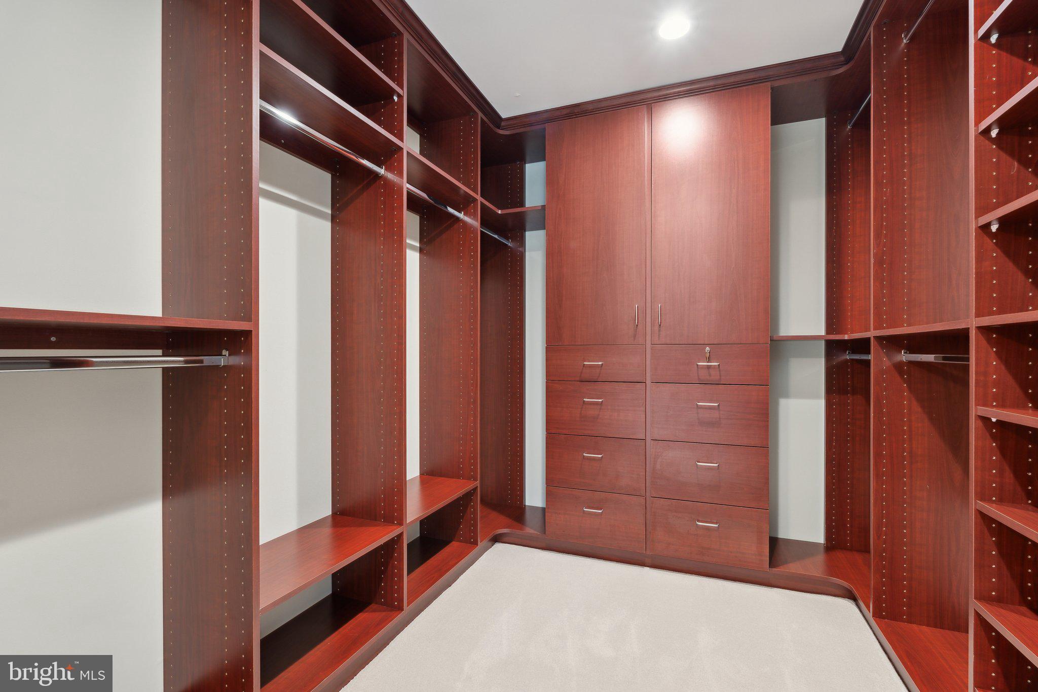 KALNASY - Residential