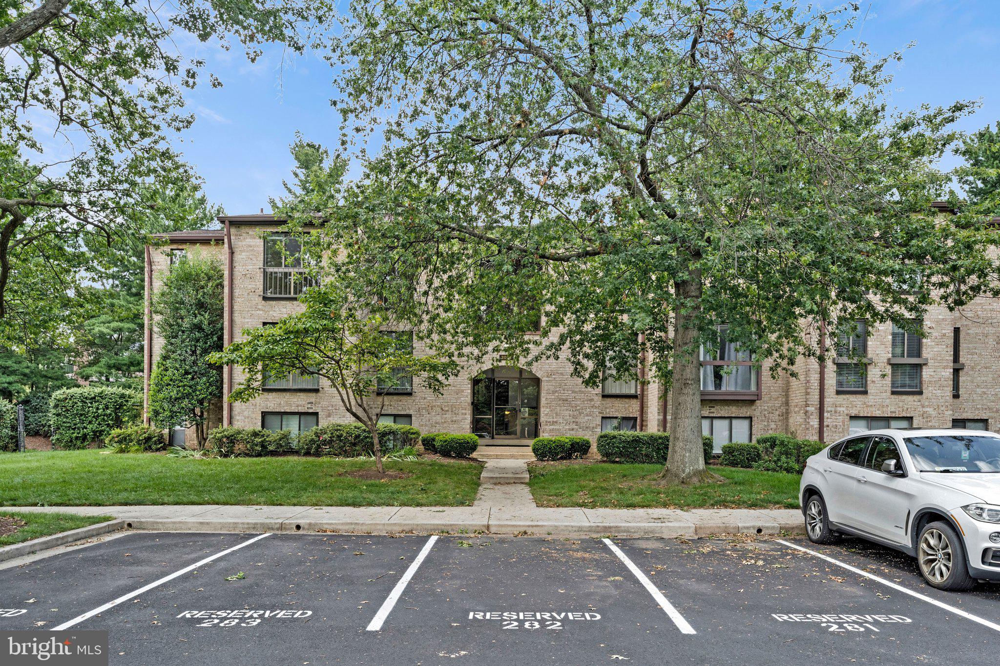 2074 ROYAL FERN COURT 33/22B
