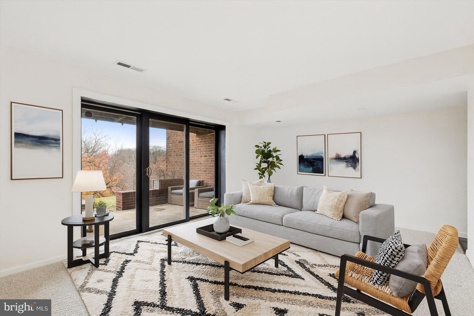 REBEL HILL - Residential