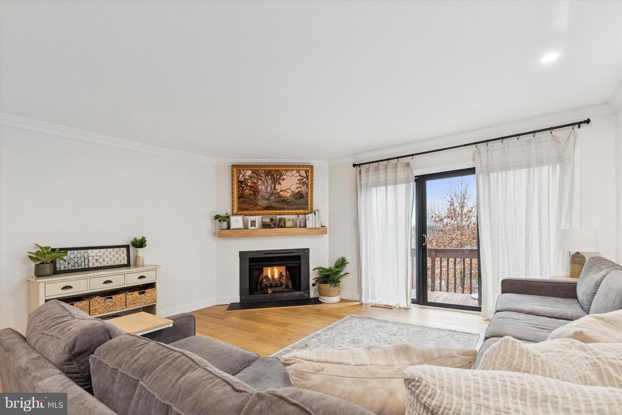 REBEL HILL - Residential