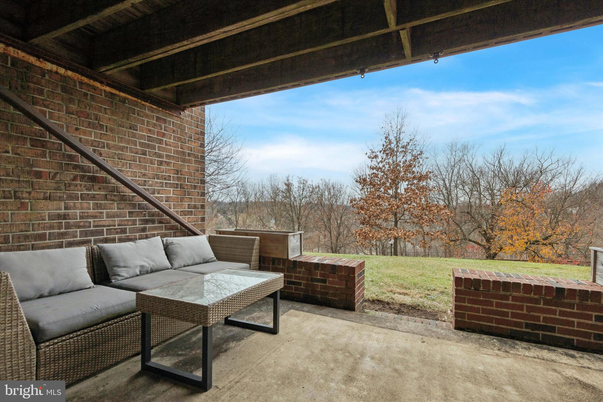 REBEL HILL - Residential