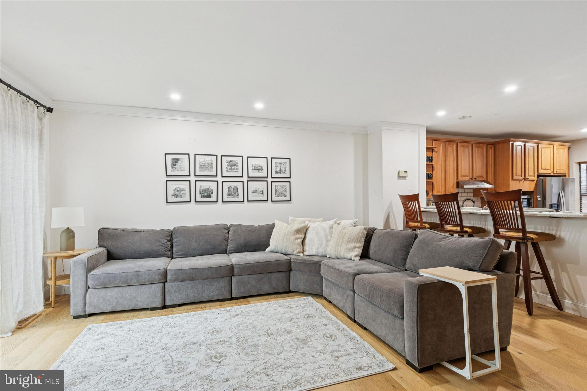 REBEL HILL - Residential