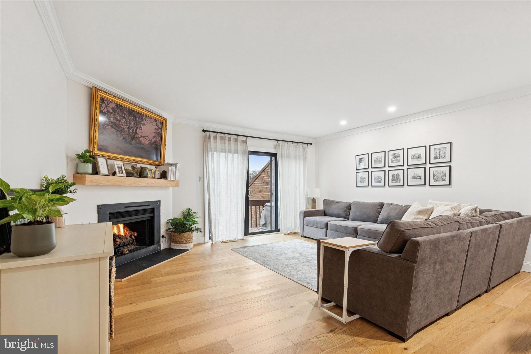 REBEL HILL - Residential